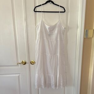 Elegant White Lace Trim Slip Dres
American Eagle size 18 new with tags dress